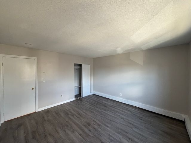 158-162 Water 11, Lawrence, MA 01841
