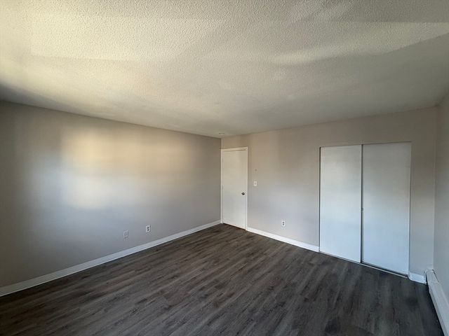 158-162 Water 11, Lawrence, MA 01841