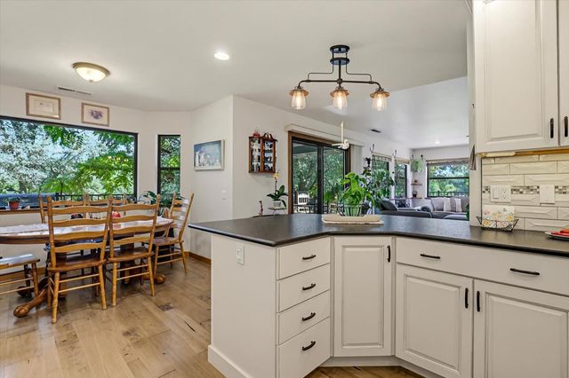 10941 Blackledge Rd, Penn Valley, CA 95946