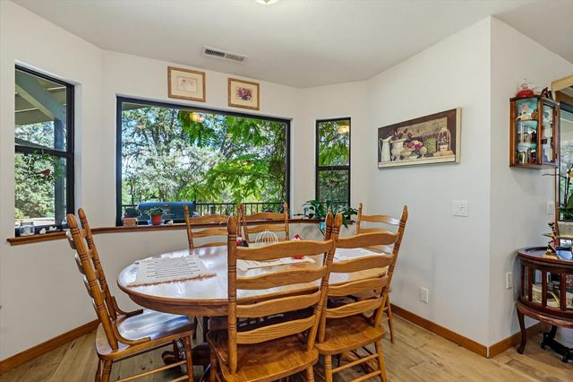 10941 Blackledge Rd, Penn Valley, CA 95946