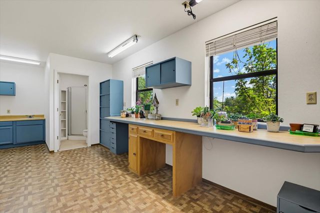 10941 Blackledge Rd, Penn Valley, CA 95946