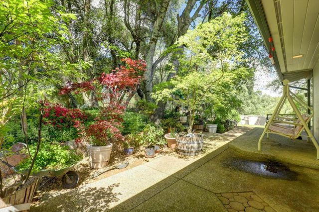 10941 Blackledge Rd, Penn Valley, CA 95946