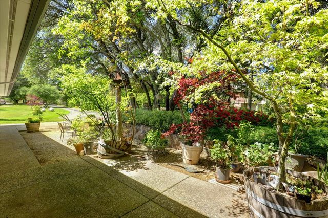 10941 Blackledge Rd, Penn Valley, CA 95946