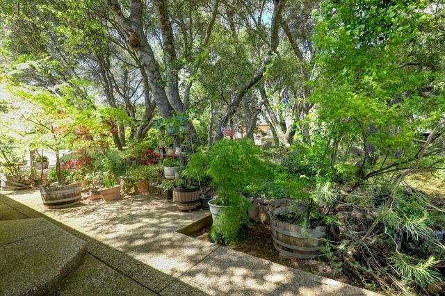10941 Blackledge Rd, Penn Valley, CA 95946
