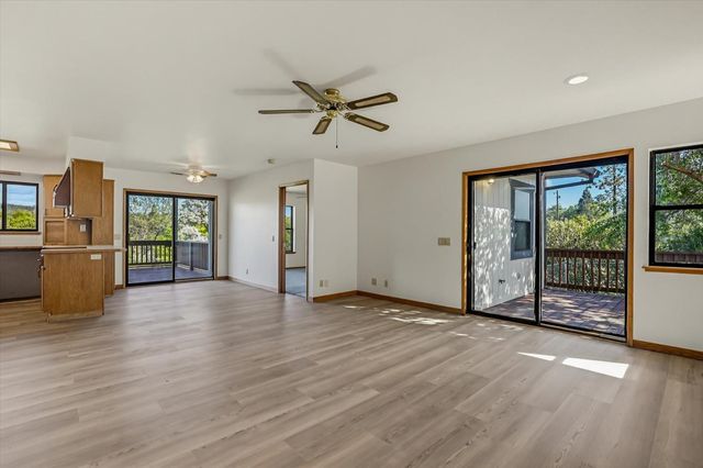 10941 Blackledge Rd, Penn Valley, CA 95946