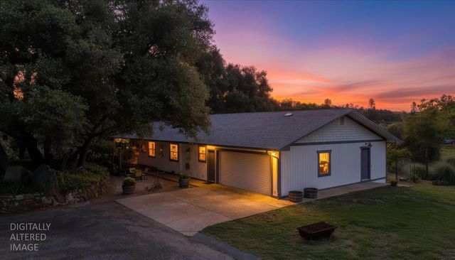 10941 Blackledge Rd, Penn Valley, CA 95946