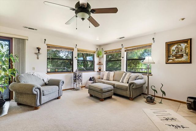 10941 Blackledge Rd, Penn Valley, CA 95946