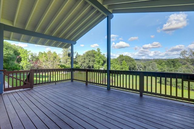 10941 Blackledge Rd, Penn Valley, CA 95946