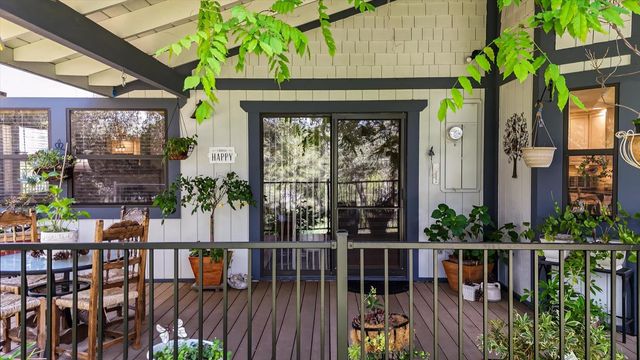 10941 Blackledge Rd, Penn Valley, CA 95946