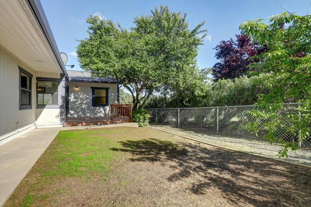 10941 Blackledge Rd, Penn Valley, CA 95946