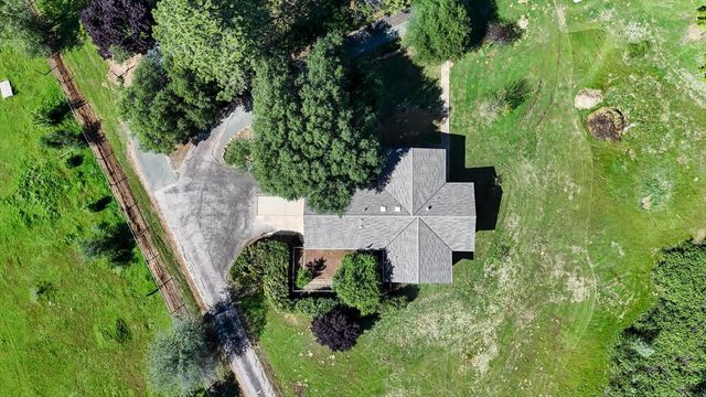 10941 Blackledge Rd, Penn Valley, CA 95946
