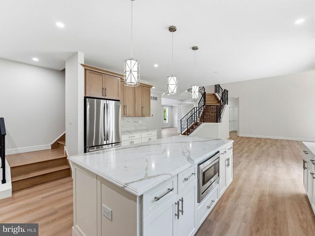 39 FOX HAVEN LN, Mullica Hill, NJ 08062