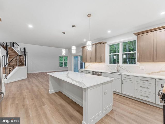 39 FOX HAVEN LN, Mullica Hill, NJ 08062