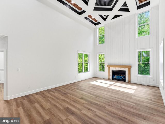 39 FOX HAVEN LN, Mullica Hill, NJ 08062