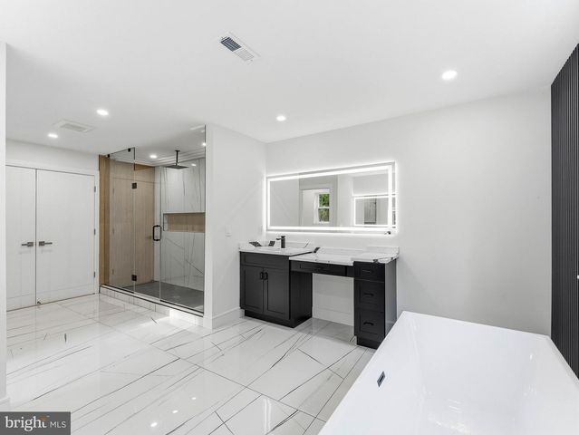39 FOX HAVEN LN, Mullica Hill, NJ 08062
