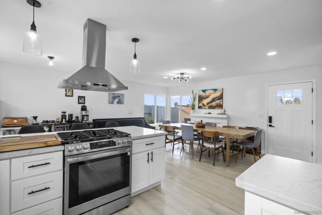 7573 Gayneswood Way, San Diego, CA 92139