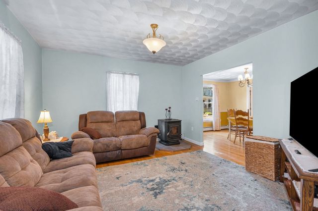 32 Dodge St, Malden, MA 02148