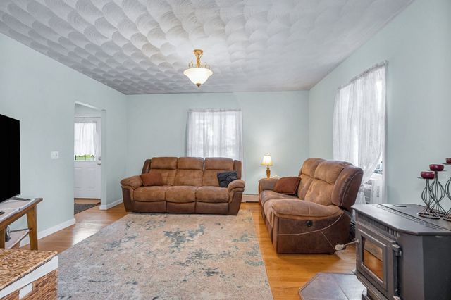 32 Dodge St, Malden, MA 02148