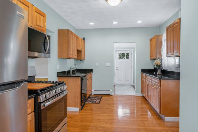 32 Dodge St, Malden, MA 02148