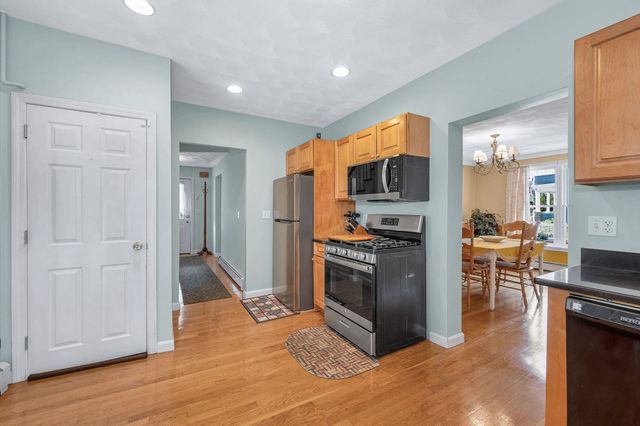 32 Dodge St, Malden, MA 02148