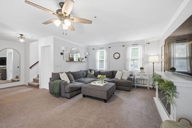 16 Fairview Farm Rd, Haverhill, MA 01832