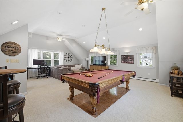 16 Fairview Farm Rd, Haverhill, MA 01832