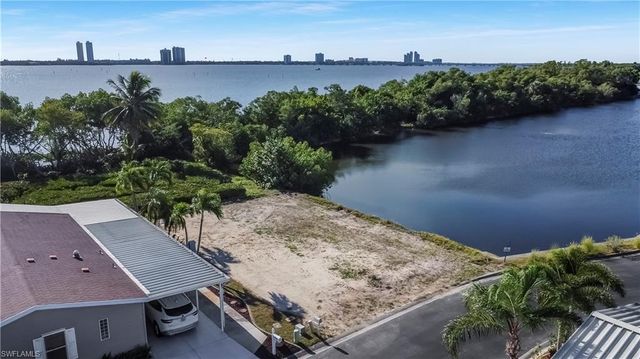 5534 Adam DR, North Fort Myers, FL 33917