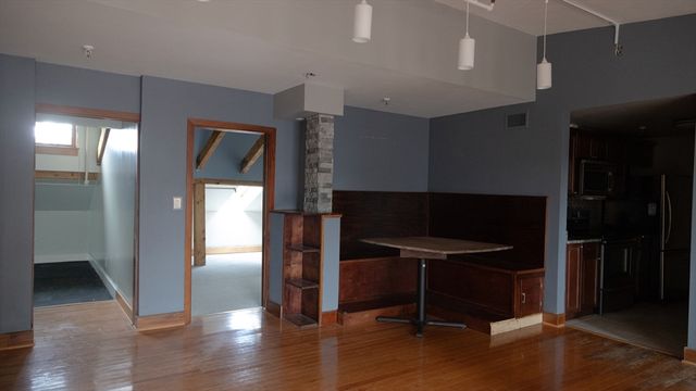 555 S Main St 321, Providence, RI 02903