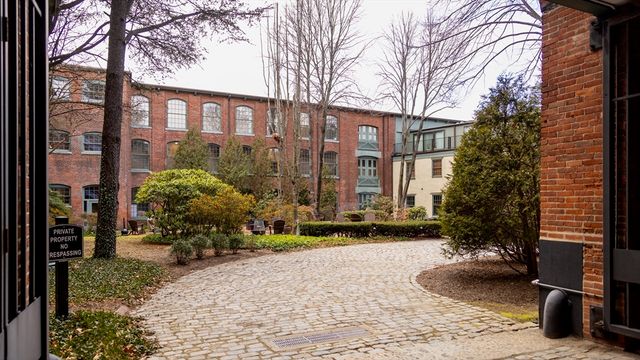 555 S Main St 321, Providence, RI 02903