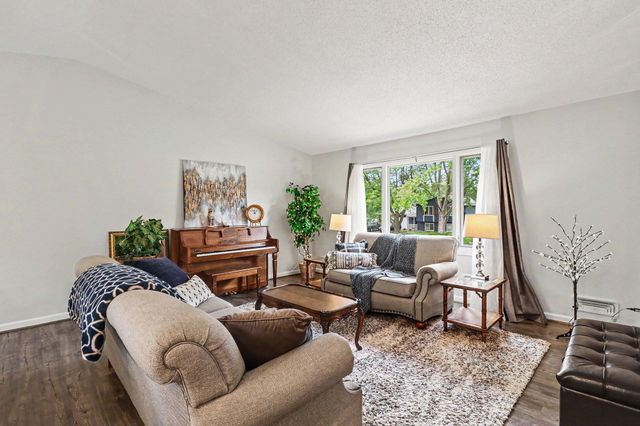6724 Aldrich Avenue N, Brooklyn Center, MN 55430