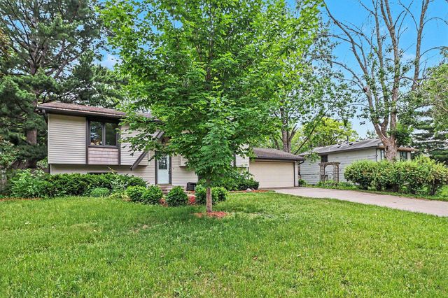 6724 Aldrich Avenue N, Brooklyn Center, MN 55430