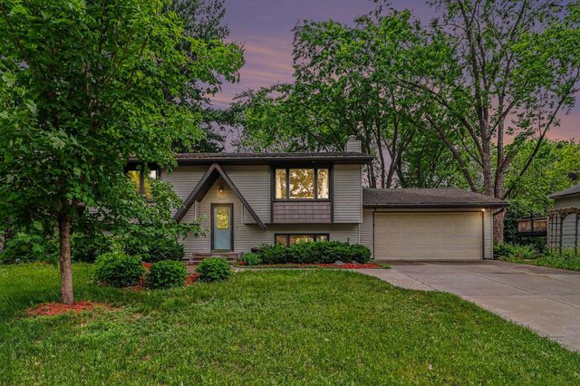 6724 Aldrich Avenue N, Brooklyn Center, MN 55430