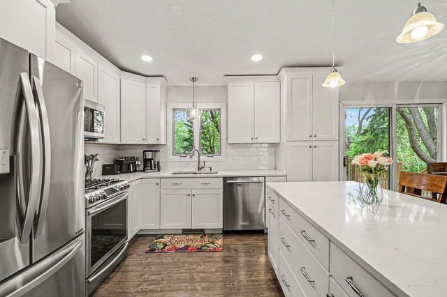 6724 Aldrich Avenue N, Brooklyn Center, MN 55430
