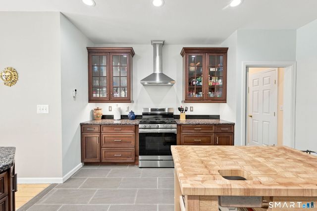 9-A New Bridge Road, Brookfield, CT 06804