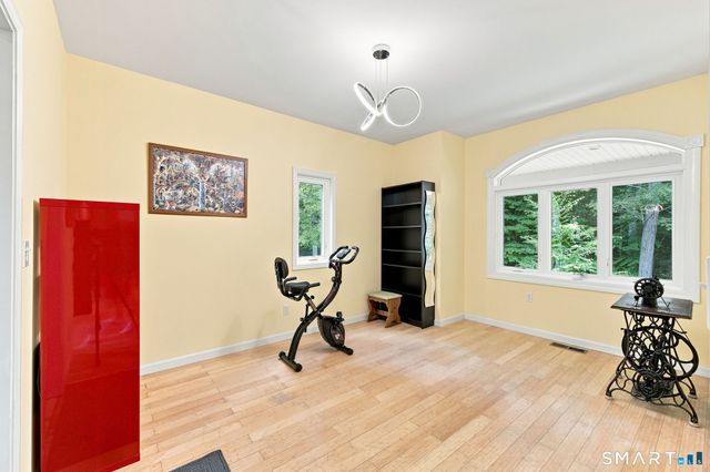 9-A New Bridge Road, Brookfield, CT 06804