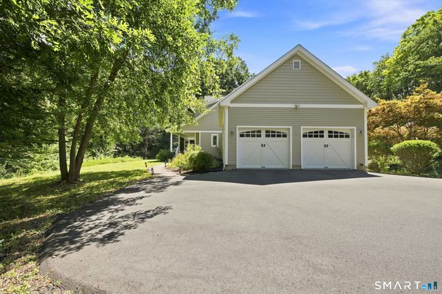 9-A New Bridge Road, Brookfield, CT 06804