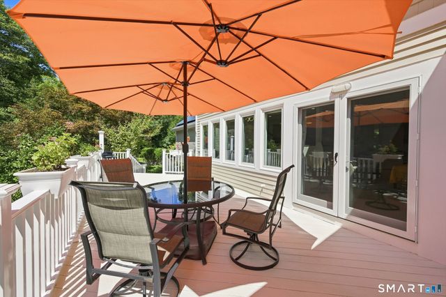 9-A New Bridge Road, Brookfield, CT 06804