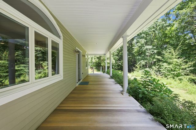 9-A New Bridge Road, Brookfield, CT 06804