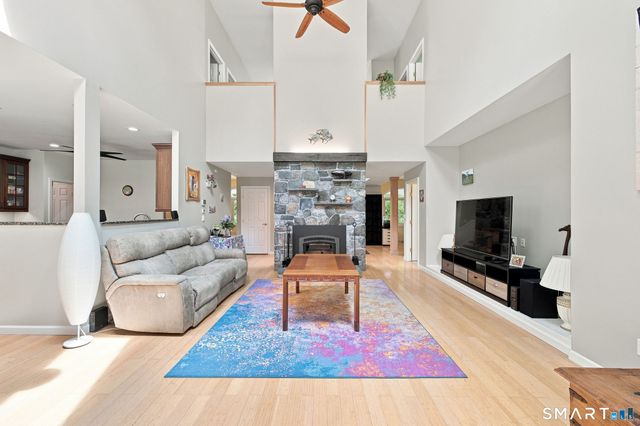 9-A New Bridge Road, Brookfield, CT 06804
