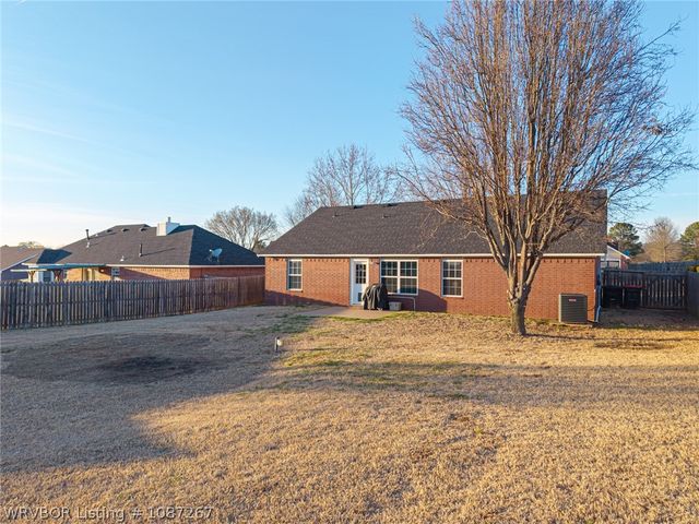 1021 Ruby Drive, Van Buren, AR 72956