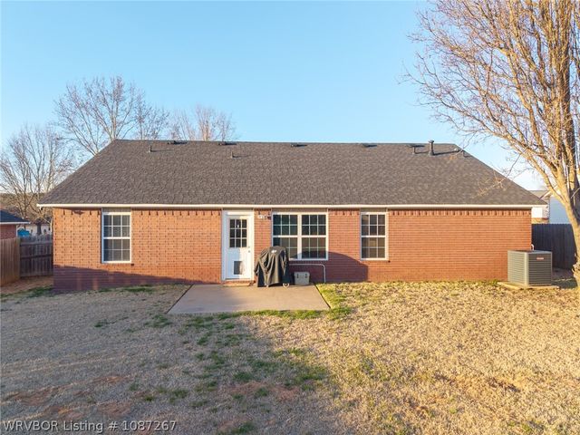 1021 Ruby Drive, Van Buren, AR 72956