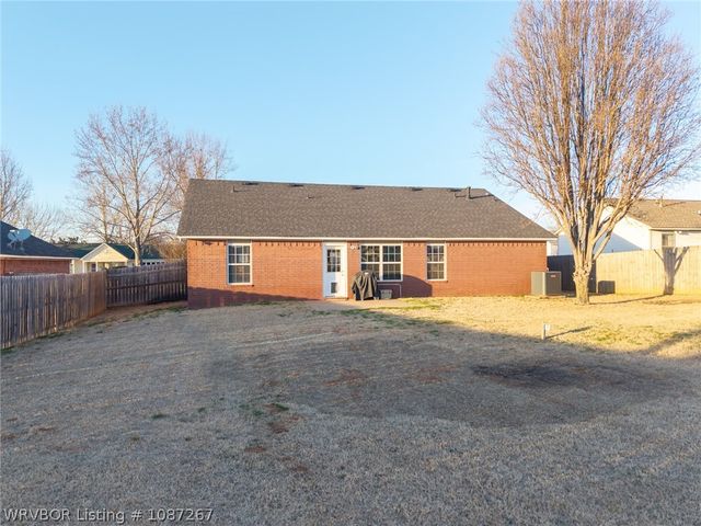 1021 Ruby Drive, Van Buren, AR 72956