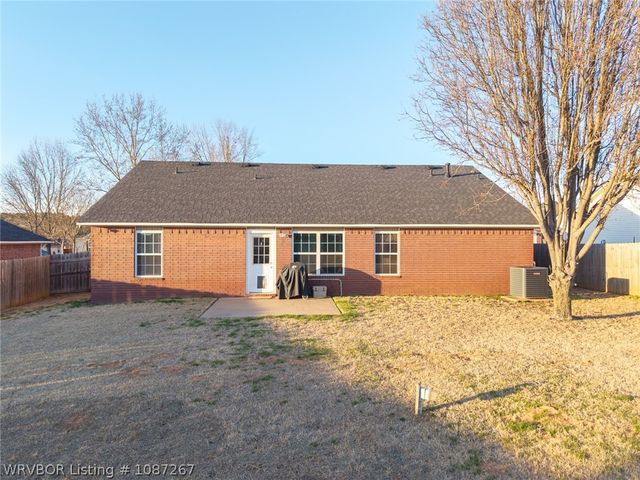 1021 Ruby Drive, Van Buren, AR 72956