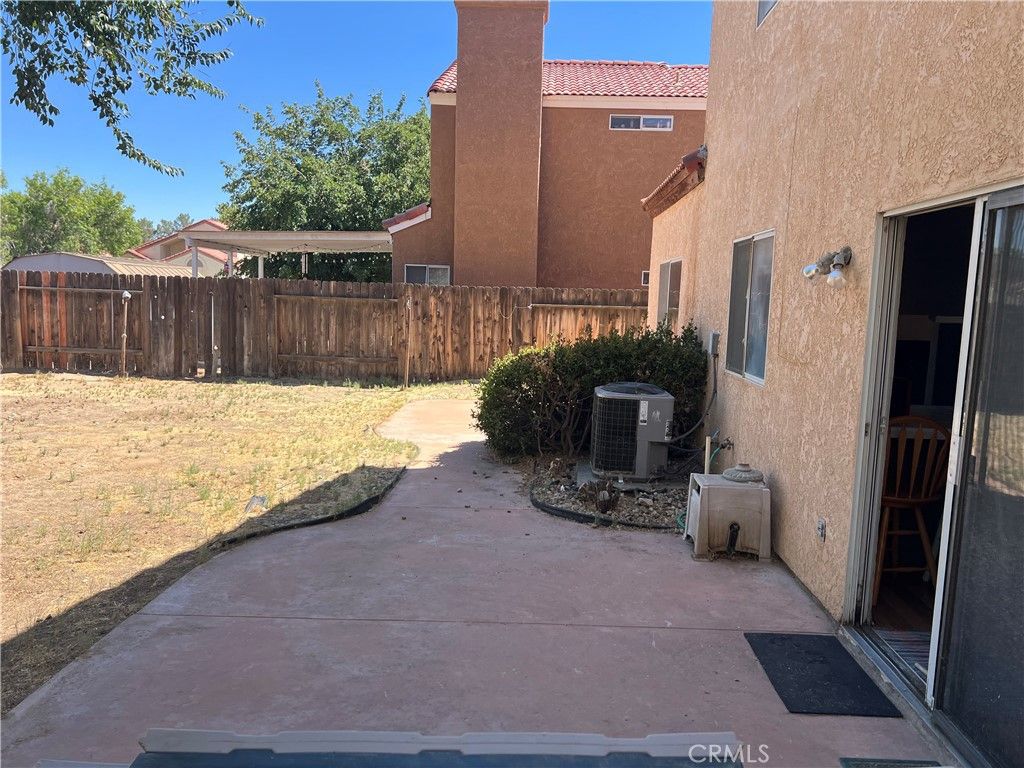 Image 6 of property listing at 44630 3470 17th E,, Lancaster, CA 93535
