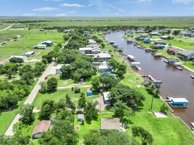 2172 County Road 297, Sargent, TX 77414
