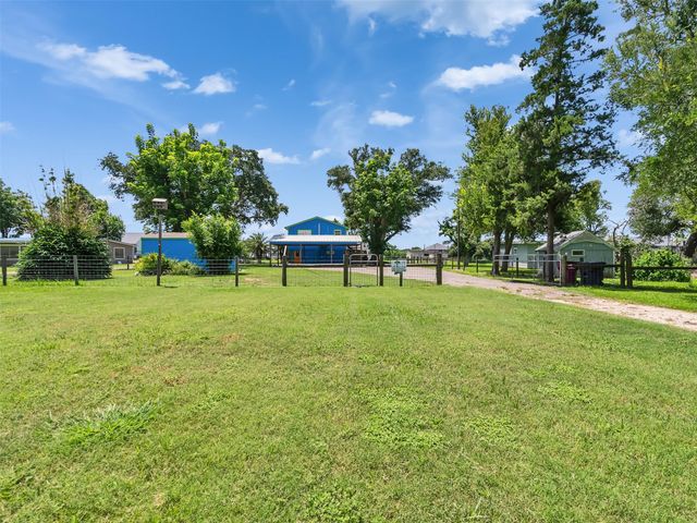 2172 County Road 297, Sargent, TX 77414