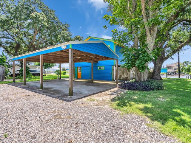2172 County Road 297, Sargent, TX 77414