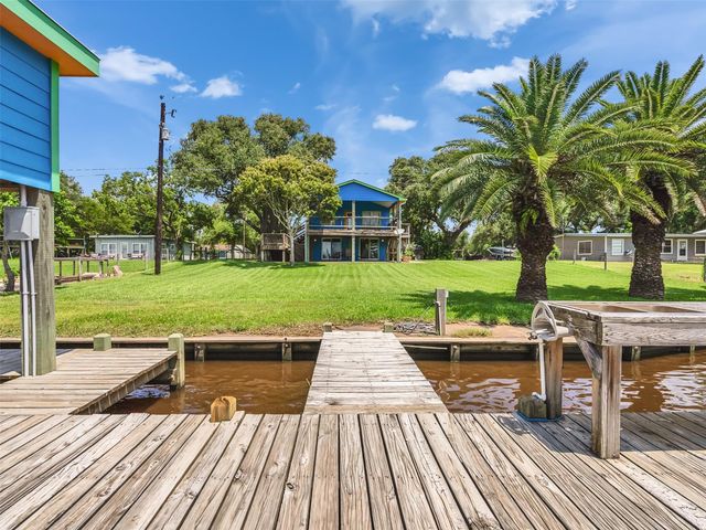 2172 County Road 297, Sargent, TX 77414