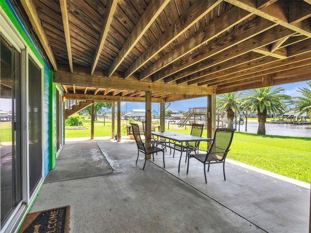 2172 County Road 297, Sargent, TX 77414