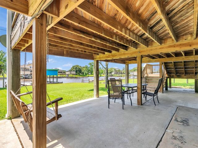 2172 County Road 297, Sargent, TX 77414